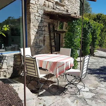 別荘 Maison Provencale Authentique, Avec Piscine Privee Revest-Saint-Martin